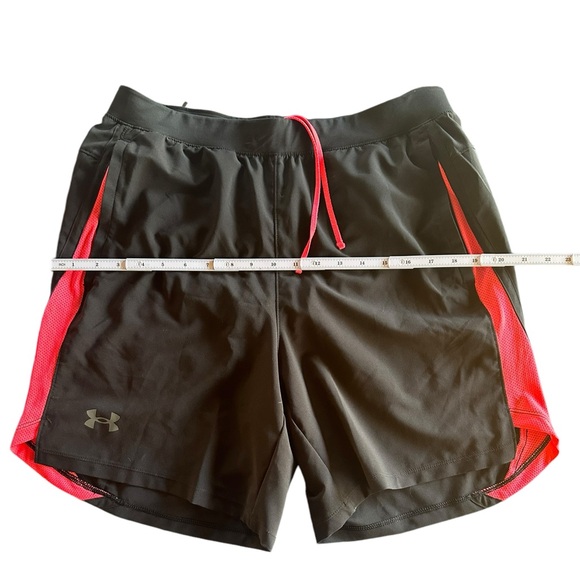 Under Armour • 7” inseam Shorts • Women’s size L - Picture 7 of 7